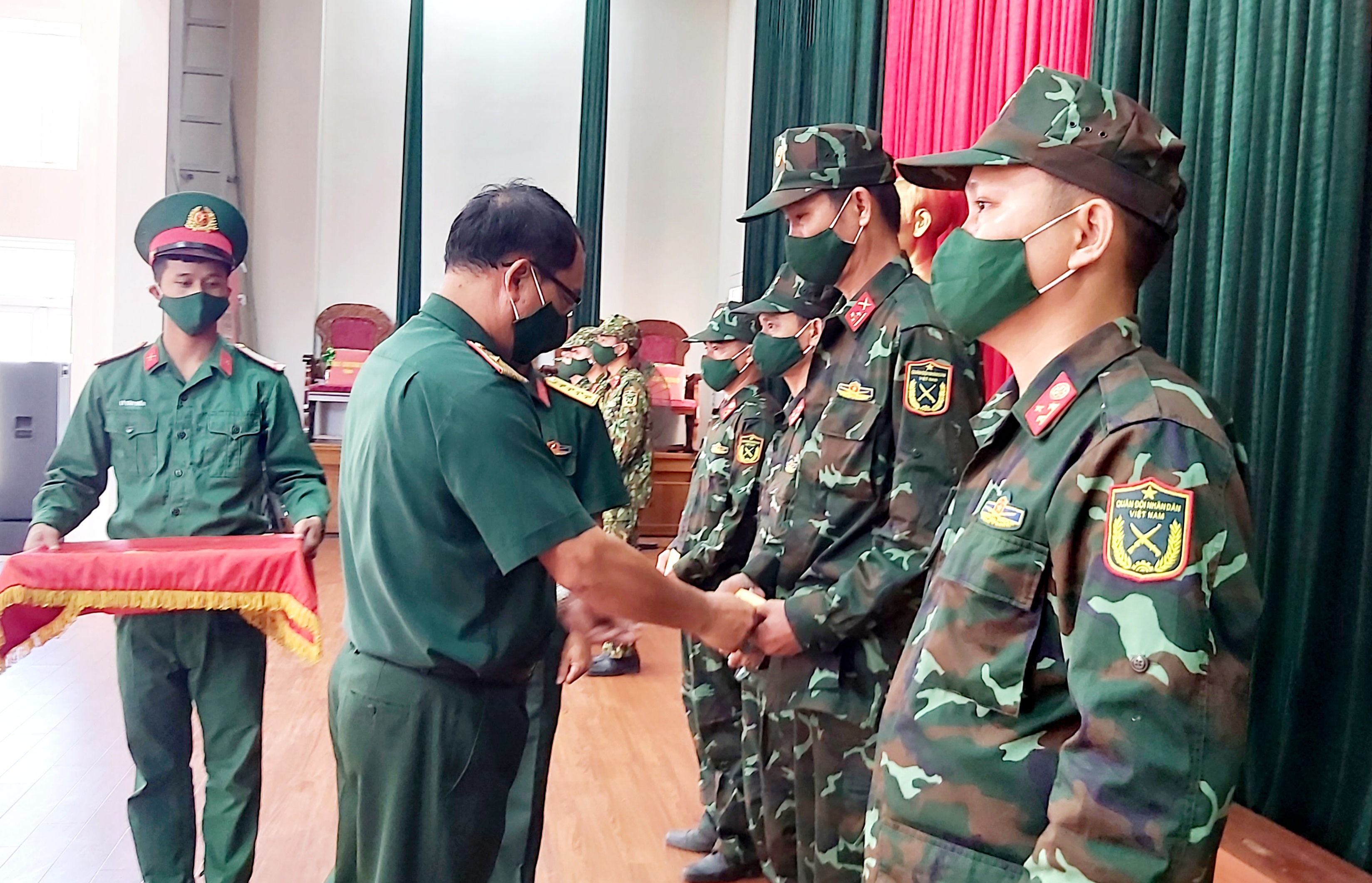 “Chia lửa” cùng tuyến đầu chống dịch